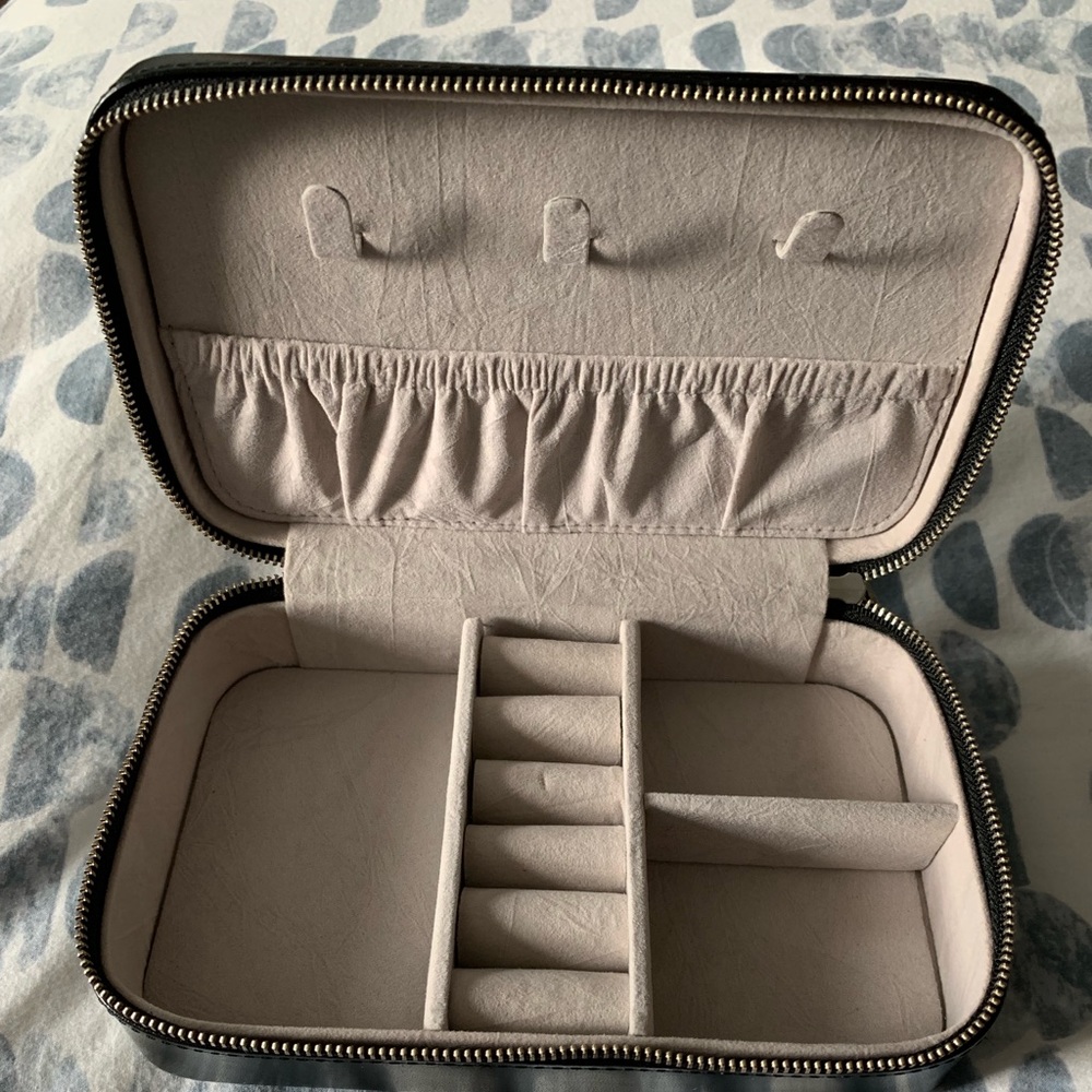 Black Leather Jewelry Box
